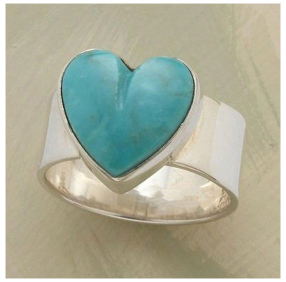 Womens Retro Heart-Shaped Geometric Ring