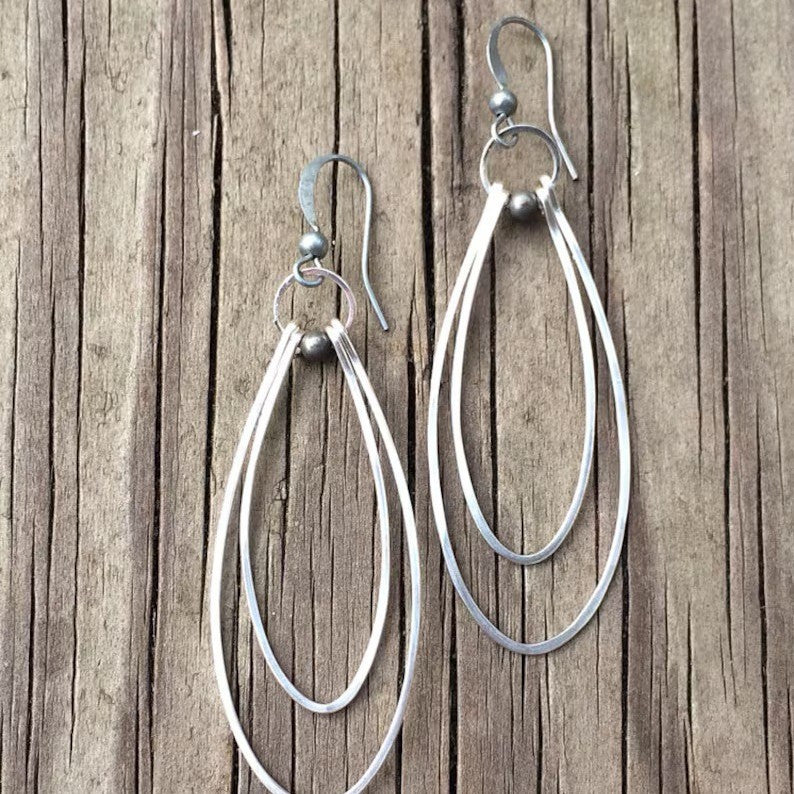 Zhuoxuan Retro-Style Fashionable And Minimalist Waterdrop-Shaped Line Earrings