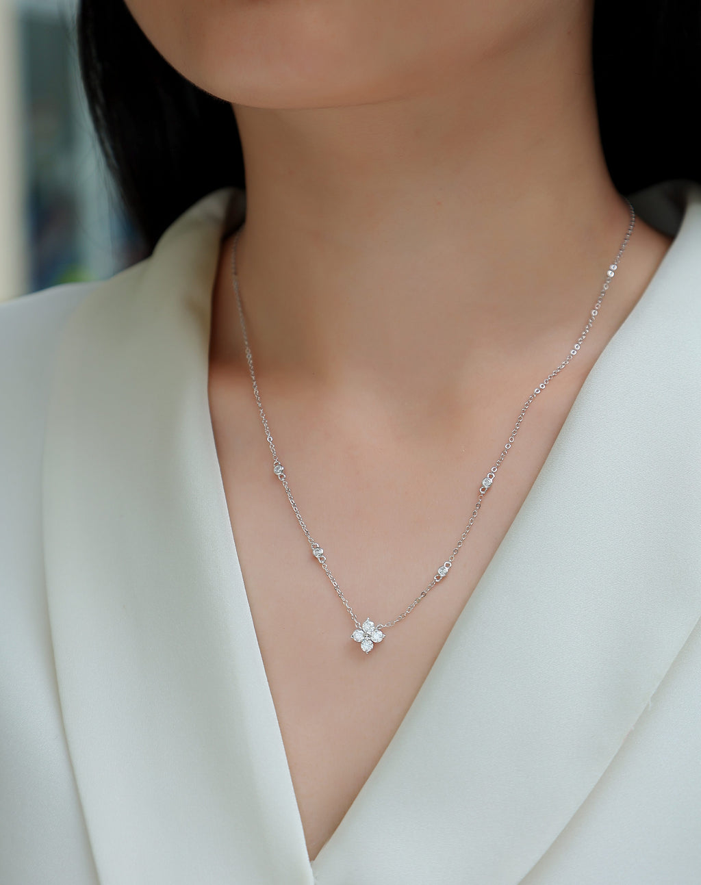 Radiance Star - A Fashionable And Light Luxury Jewelry Pendant Necklace Set With Top-quality Moissanite, S925 Silver Plated Platinum