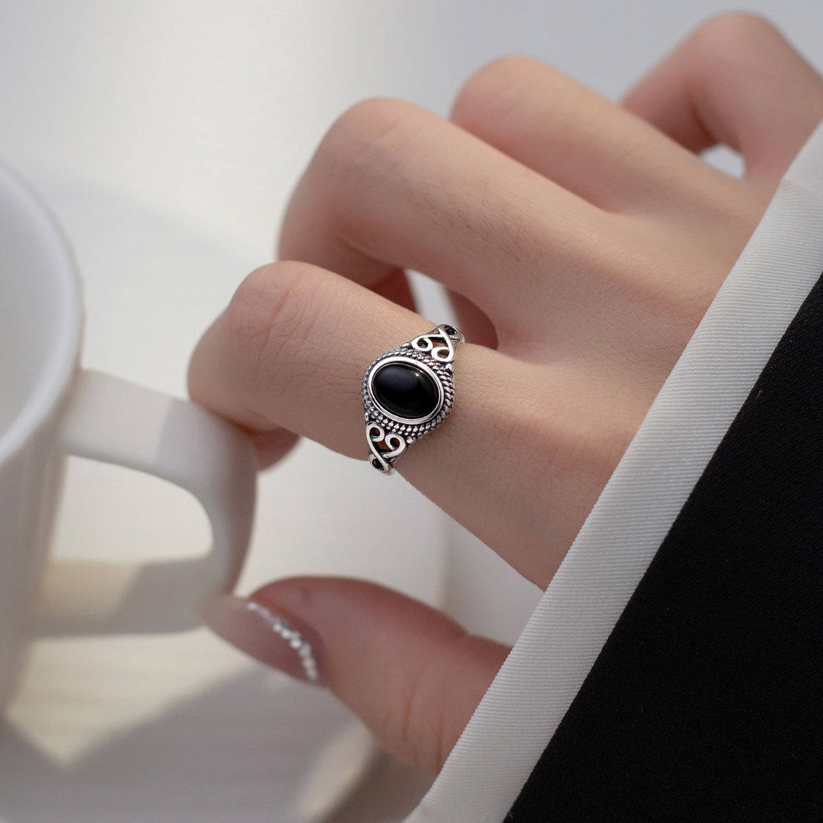 Simple Stylish Black Onyx Womens Alloy All-Match Vintage Ring