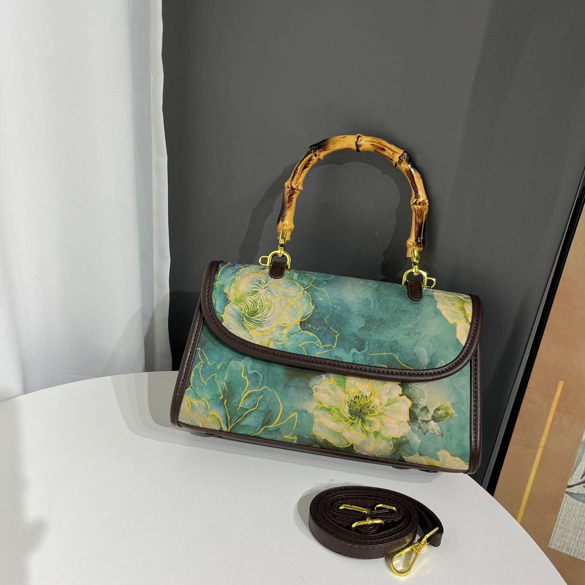 Vintage Chinese-style Handbag With Atmospheric Retro Patterns Made From Xiangyun Silk