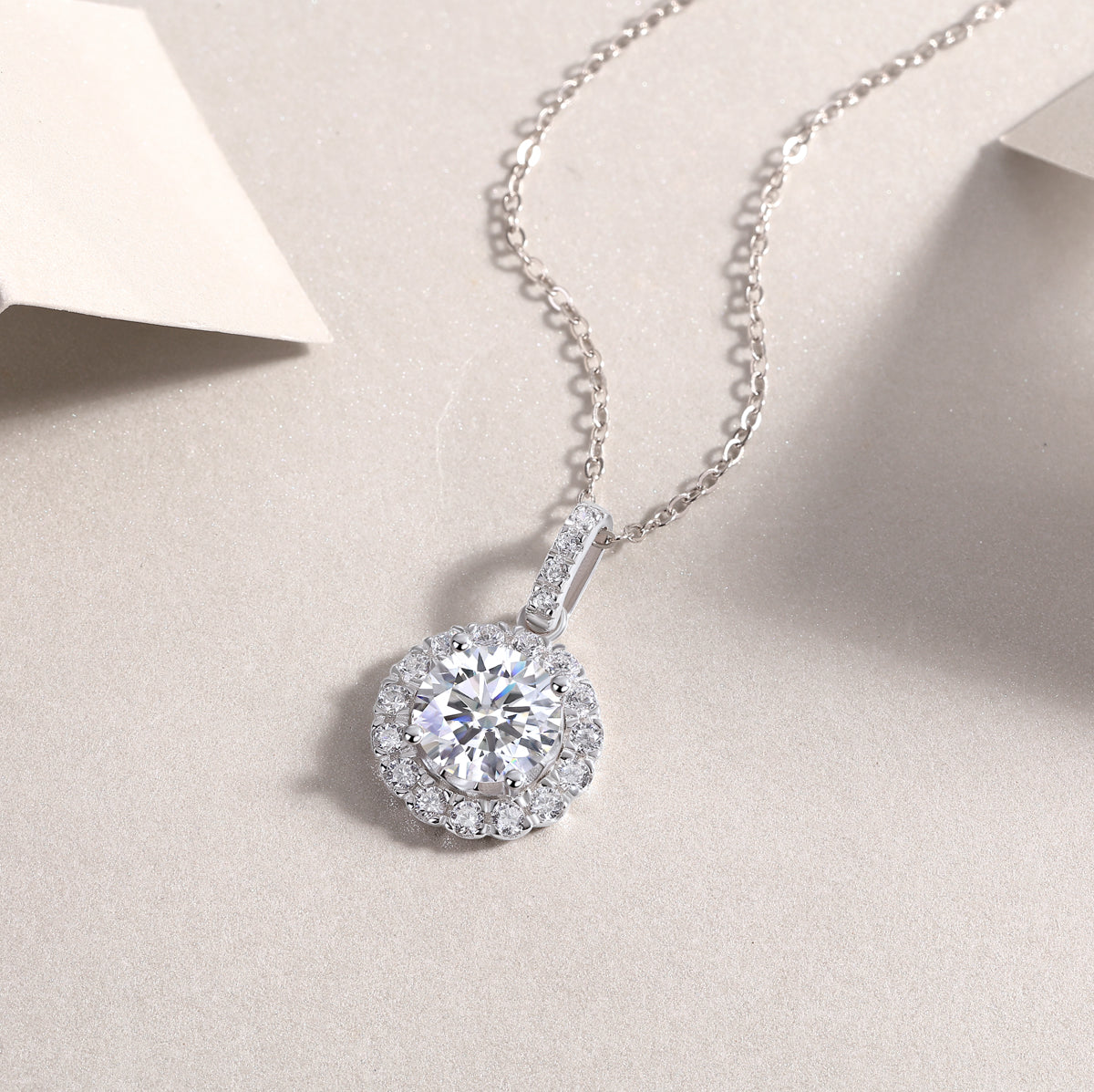Dandelion Necklace - A Fashionable And Light Luxury Jewelry Pendant Necklace Set With Top-quality Moissanite, S925 Silver Plated Platinum