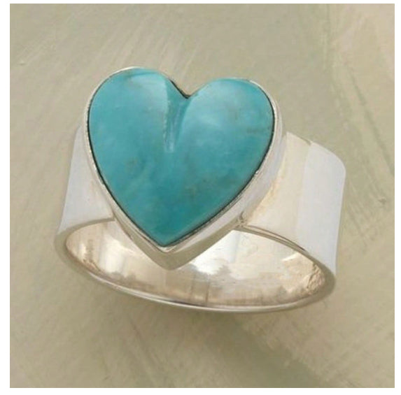 Womens Retro Heart-Shaped Geometric Ring