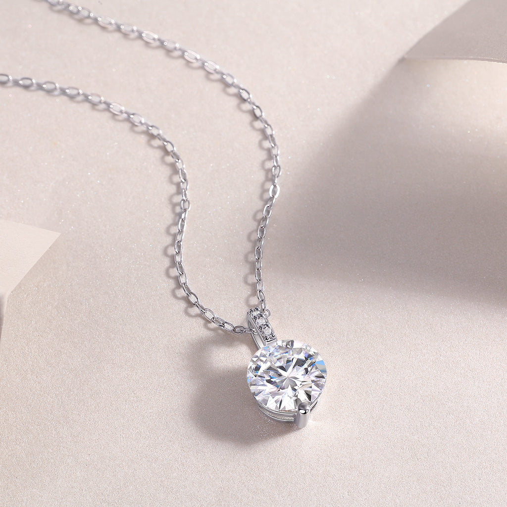 A Lifetime Of Brilliance - A Fashionable And Light Luxury Jewelry Pendant Necklace Set With Top-quality Moissanite, S925 Silver Plated Platinum