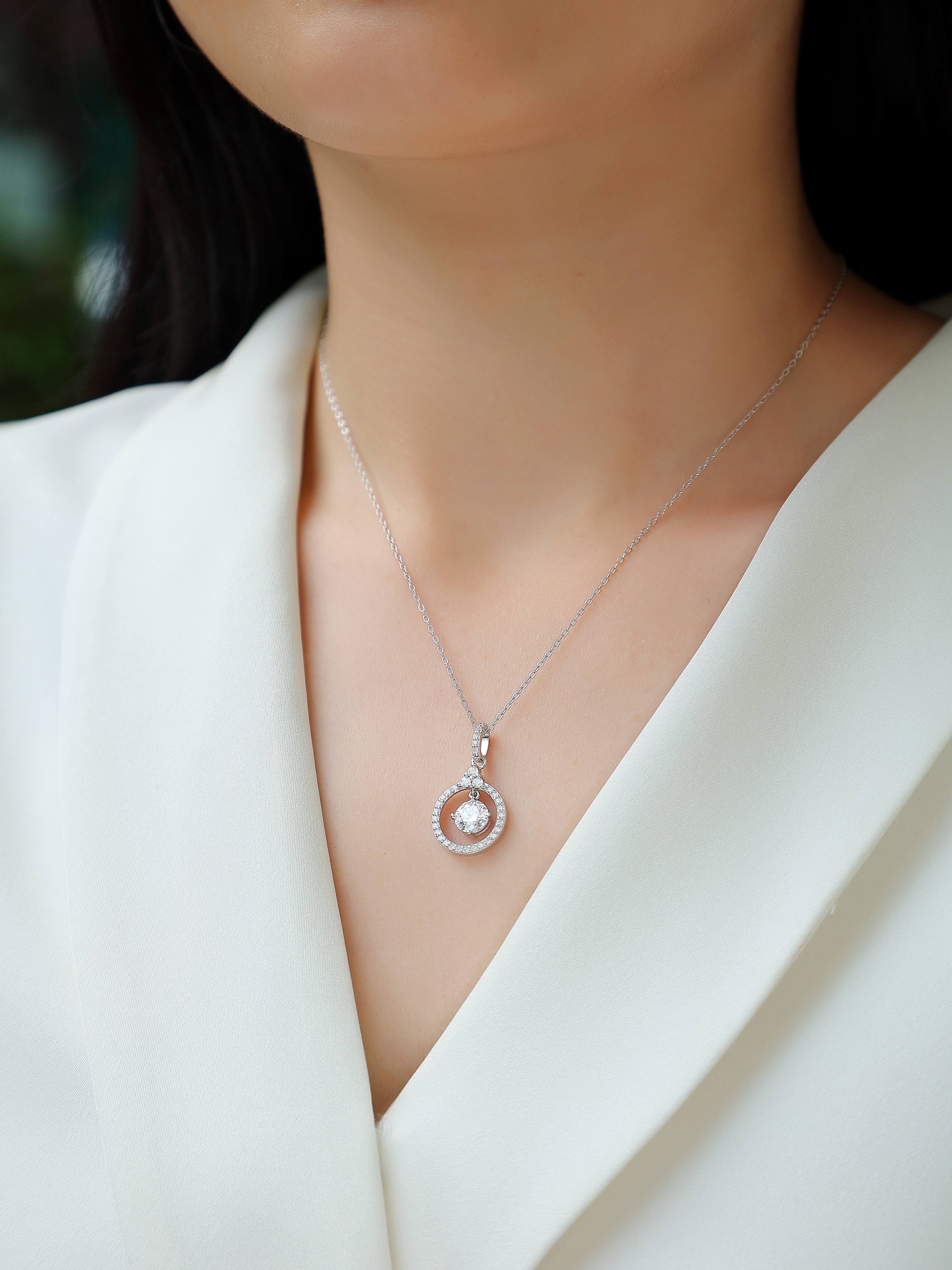 Love Ring - A Fashionable And Light Luxury Jewelry Pendant Necklace Set With Top-quality Moissanite, S925 Silver Plated Platinum