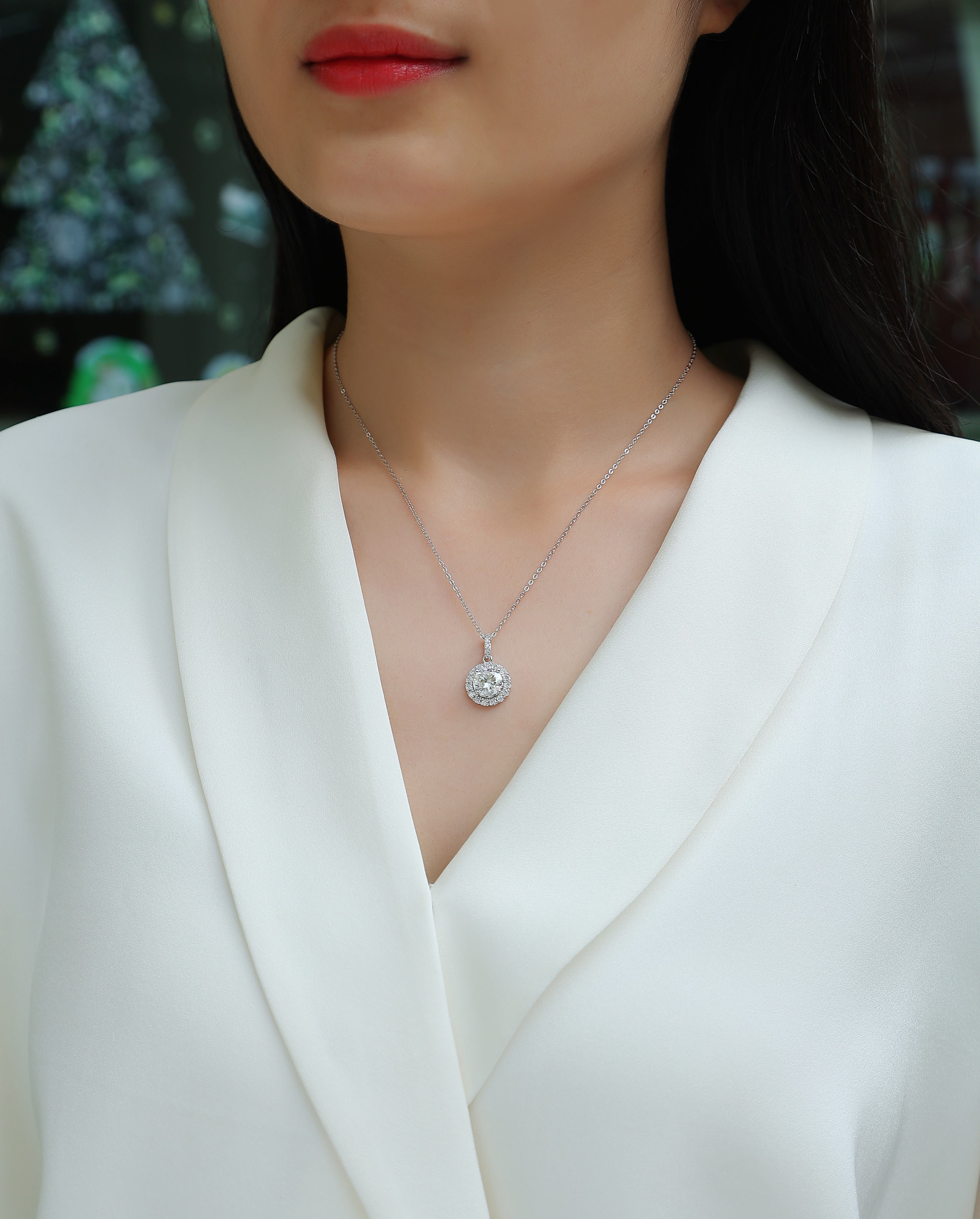 Dandelion Necklace - A Fashionable And Light Luxury Jewelry Pendant Necklace Set With Top-quality Moissanite, S925 Silver Plated Platinum