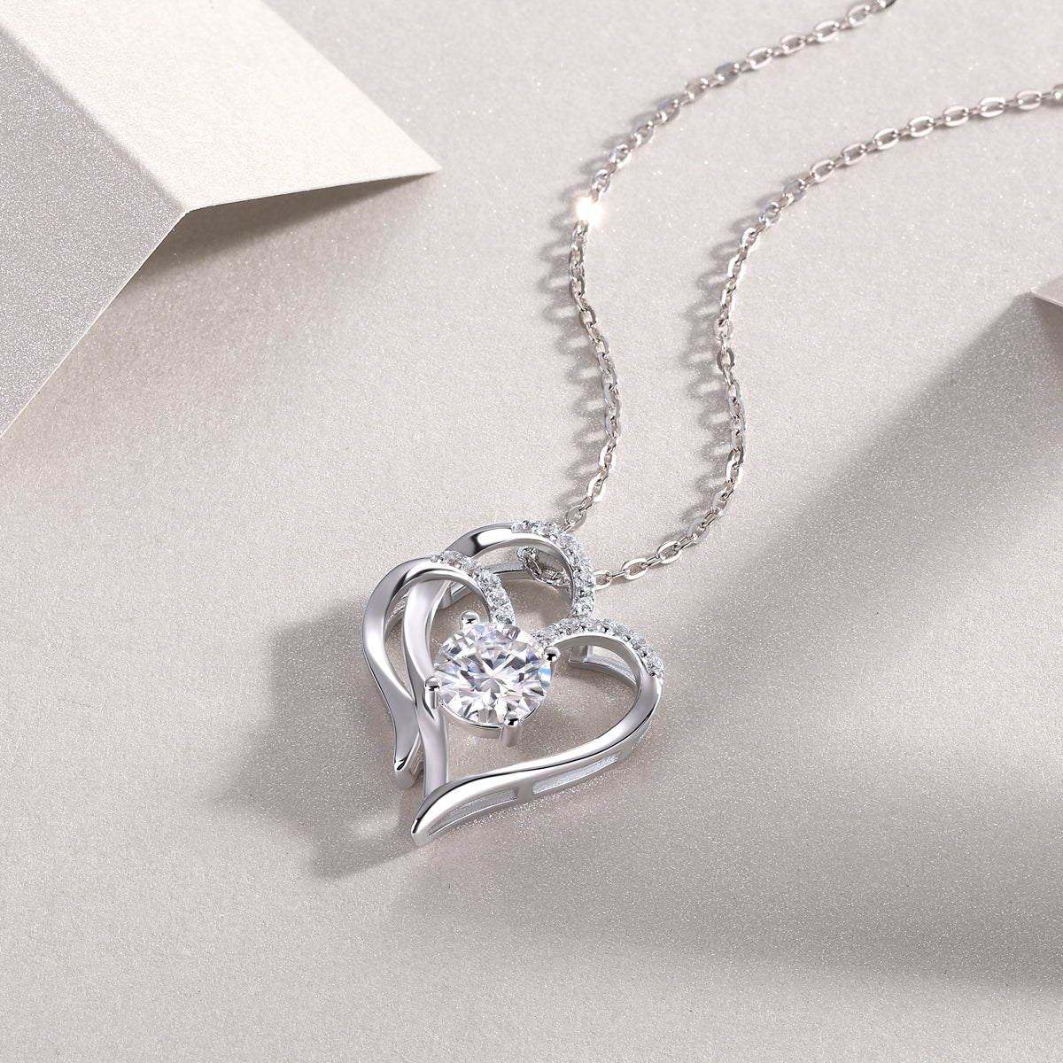 Heart To Heart - A Fashionable And Light Luxury Jewelry Pendant Necklace Set With Top-quality Moissanite, S925 Silver Plated Platinum