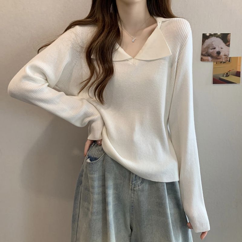 Striped Knitted Base Layer Figure-flattering V-neck Top