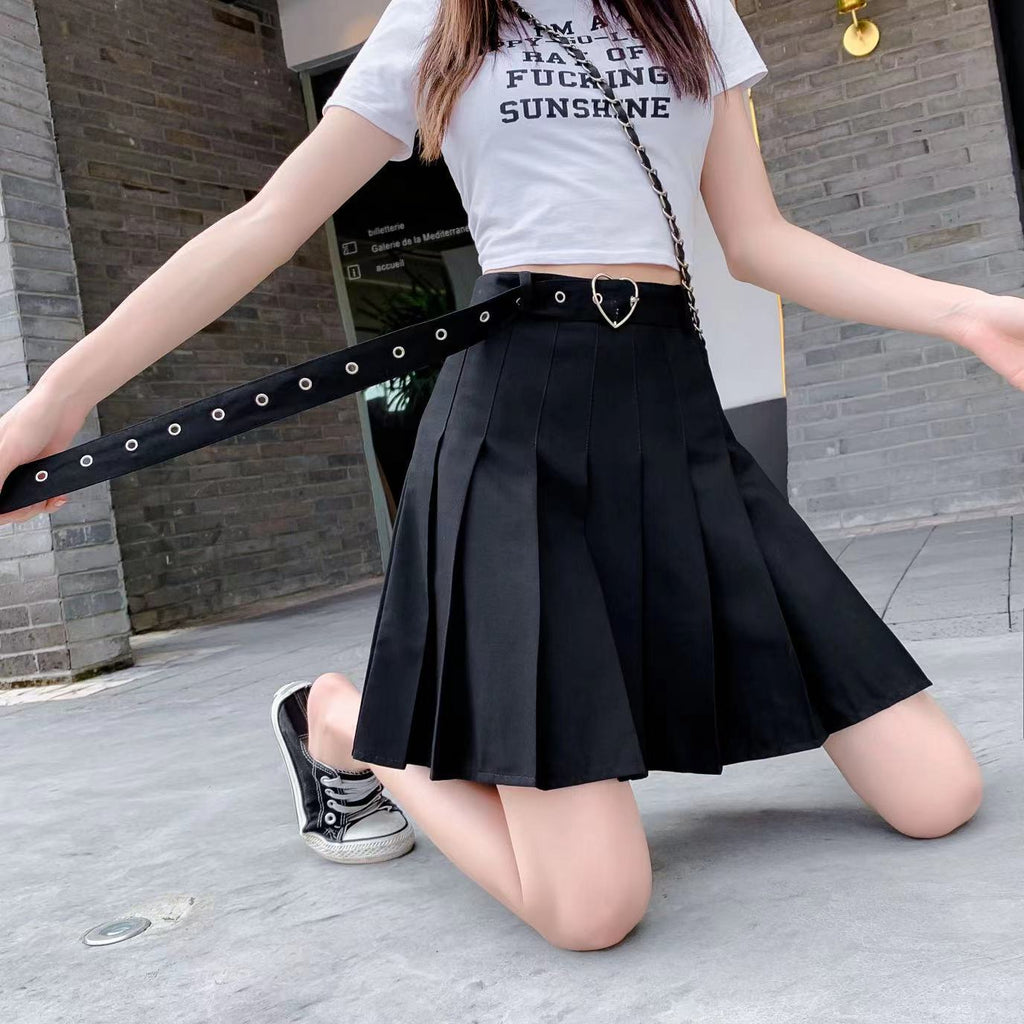Pleated High-waisted Slimming Heart-button Skirt