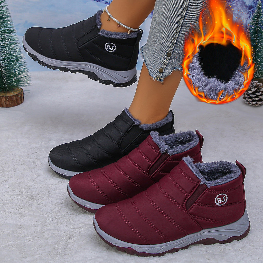 CIORWomensSnowBootsupperismadeofwaterproofPUorwarmsuedetheinsideisfullylinedwithhighqualityfauxfurwhichiswarmandcomfortablethesolidmoldedrubbersoleisdurableandhasantislipdesignwithdeeptreadwhichissuit