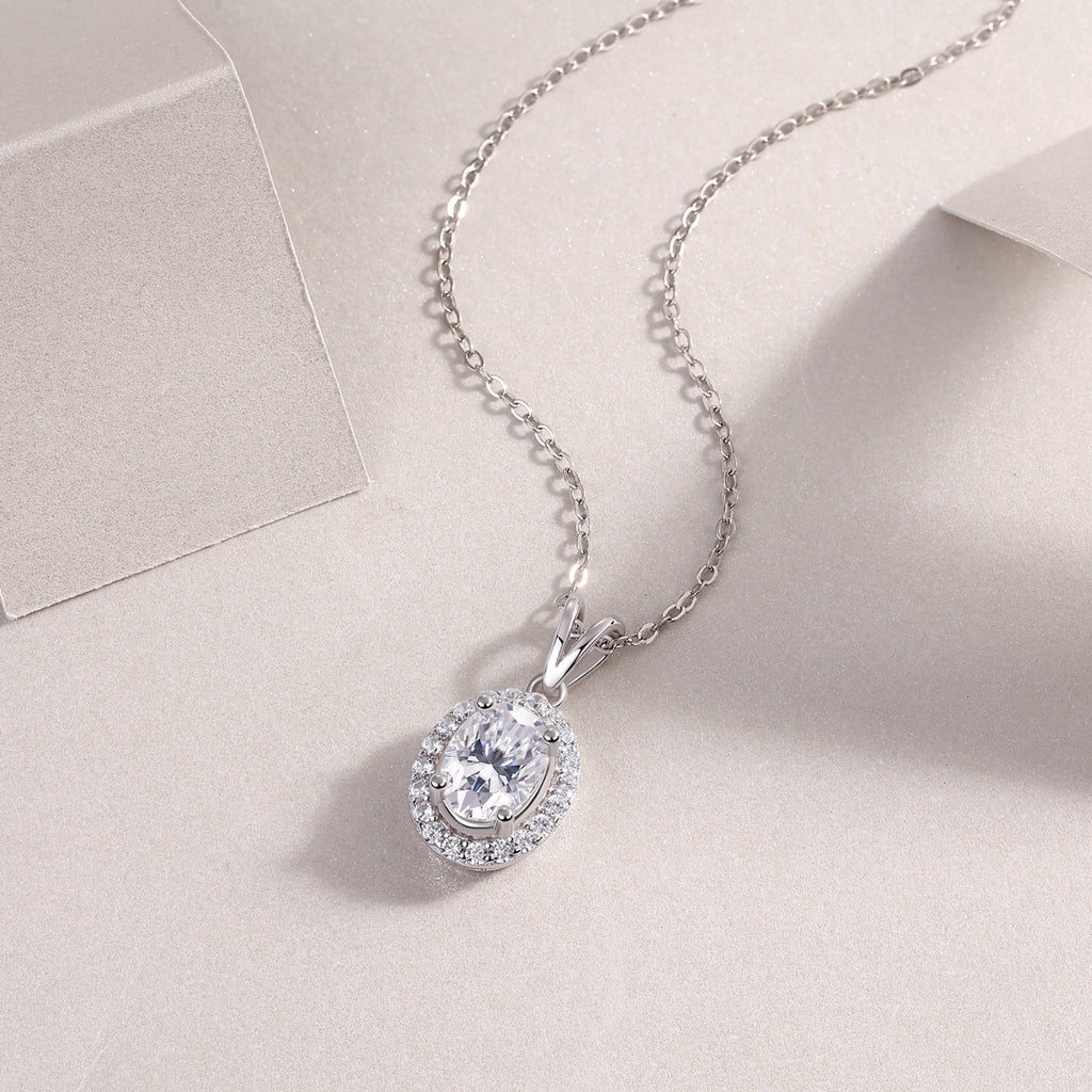 V-shaped Infinity - Top-quality Moissanite Fashionable Light Luxury Jewelry Pendant Necklace S925 Silver Plated Platinum