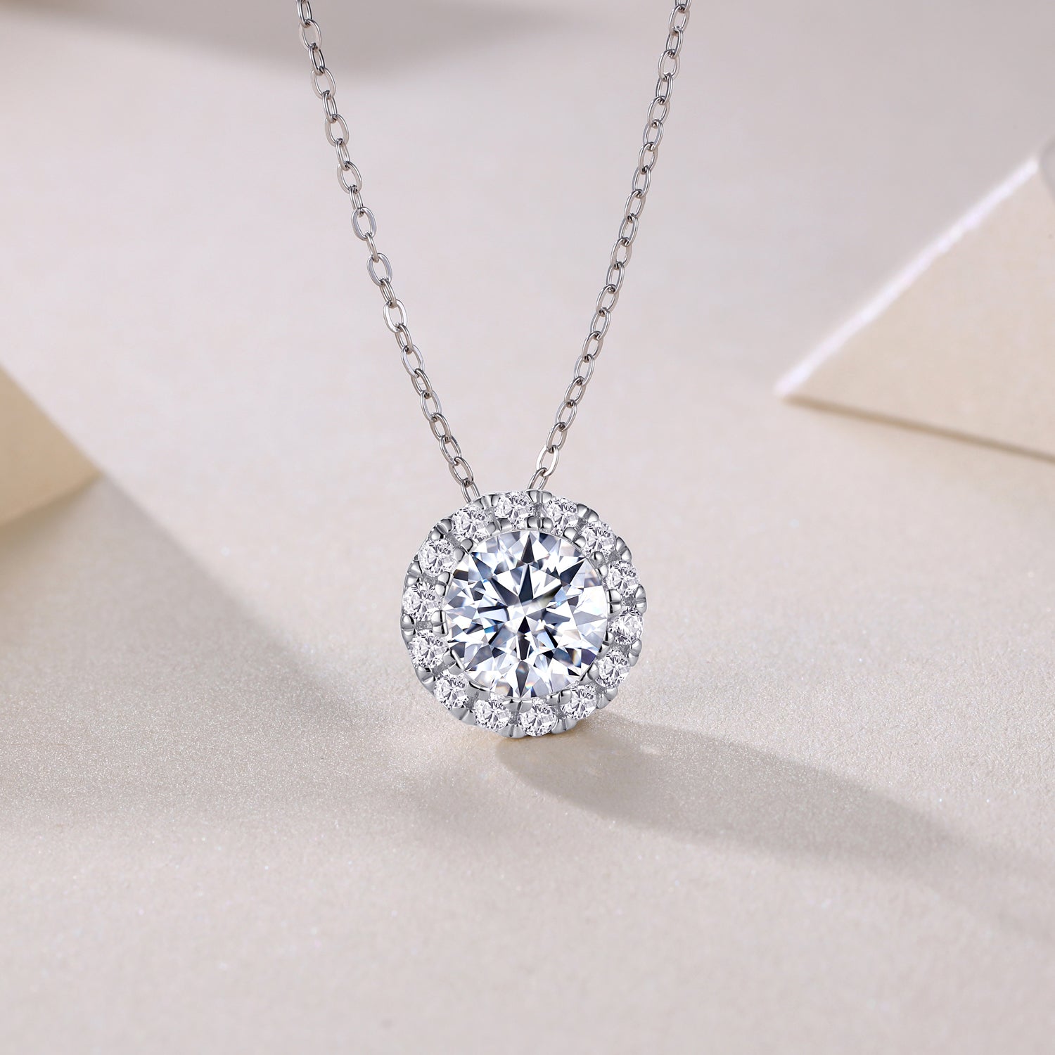 Legend Of The Starry Night - A Fashionable And Light Luxury Jewelry Pendant Necklace Set With Top-quality Moissanite, S925 Silver Plated Platinum