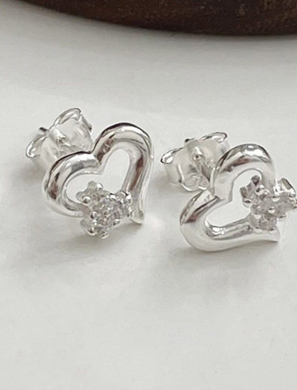 S925 Sterling Silver Tiny Heart Zircon Stud Earrings