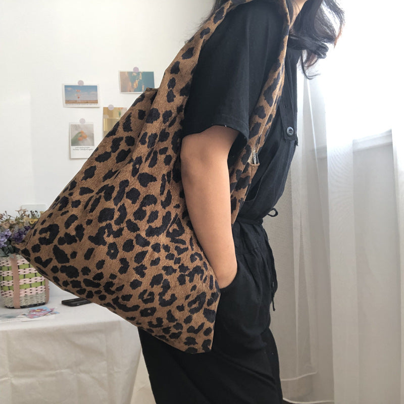 Leopard-print Artistic Vintage Women's Shoulder Bag