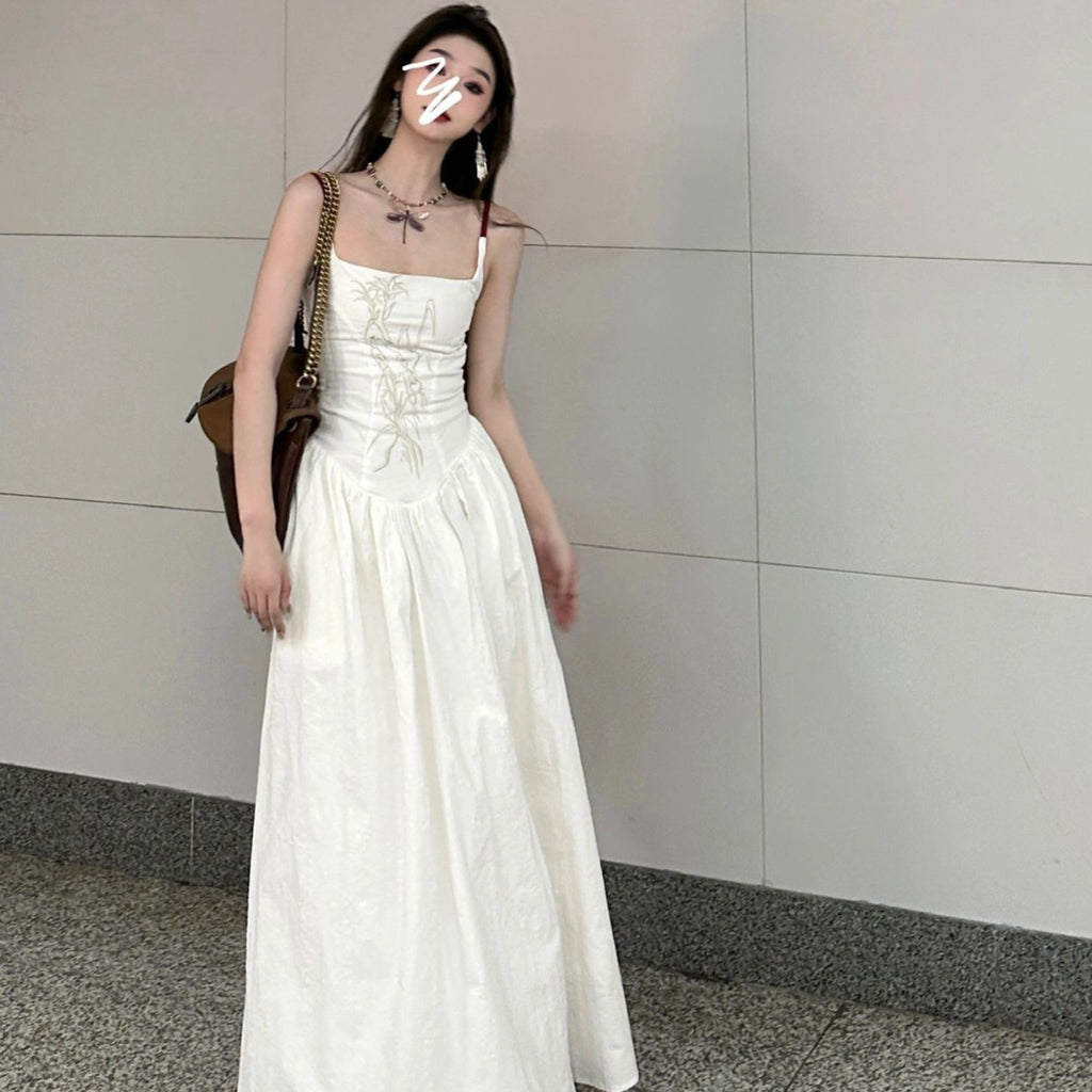 Women's Strap Dress Waist-cinching And Figure-flattering