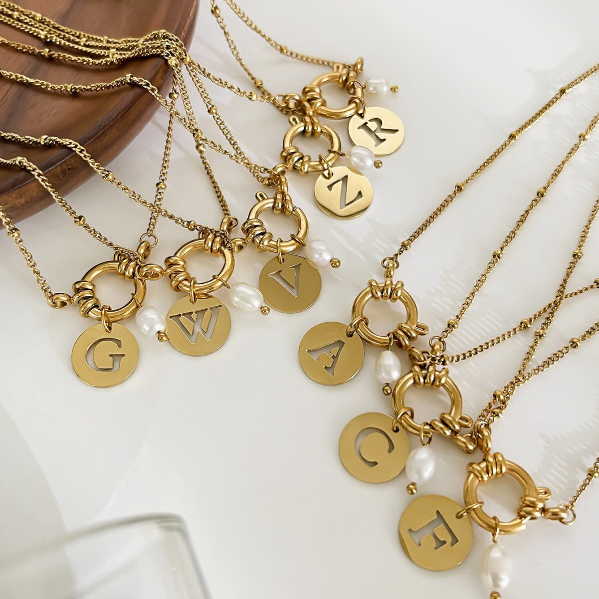 Stylish Womens Necklace With A Pearl Pendant