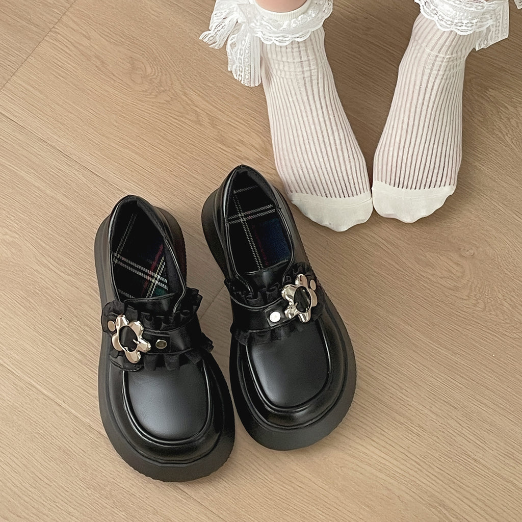 White Retro British Style Thick Soled High Rise Small Leather Shoes