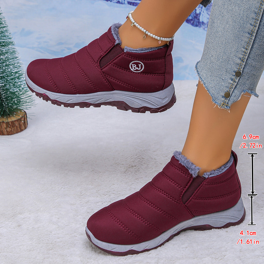 CIORWomensSnowBootsupperismadeofwaterproofPUorwarmsuedetheinsideisfullylinedwithhighqualityfauxfurwhichiswarmandcomfortablethesolidmoldedrubbersoleisdurableandhasantislipdesignwithdeeptreadwhichissuit