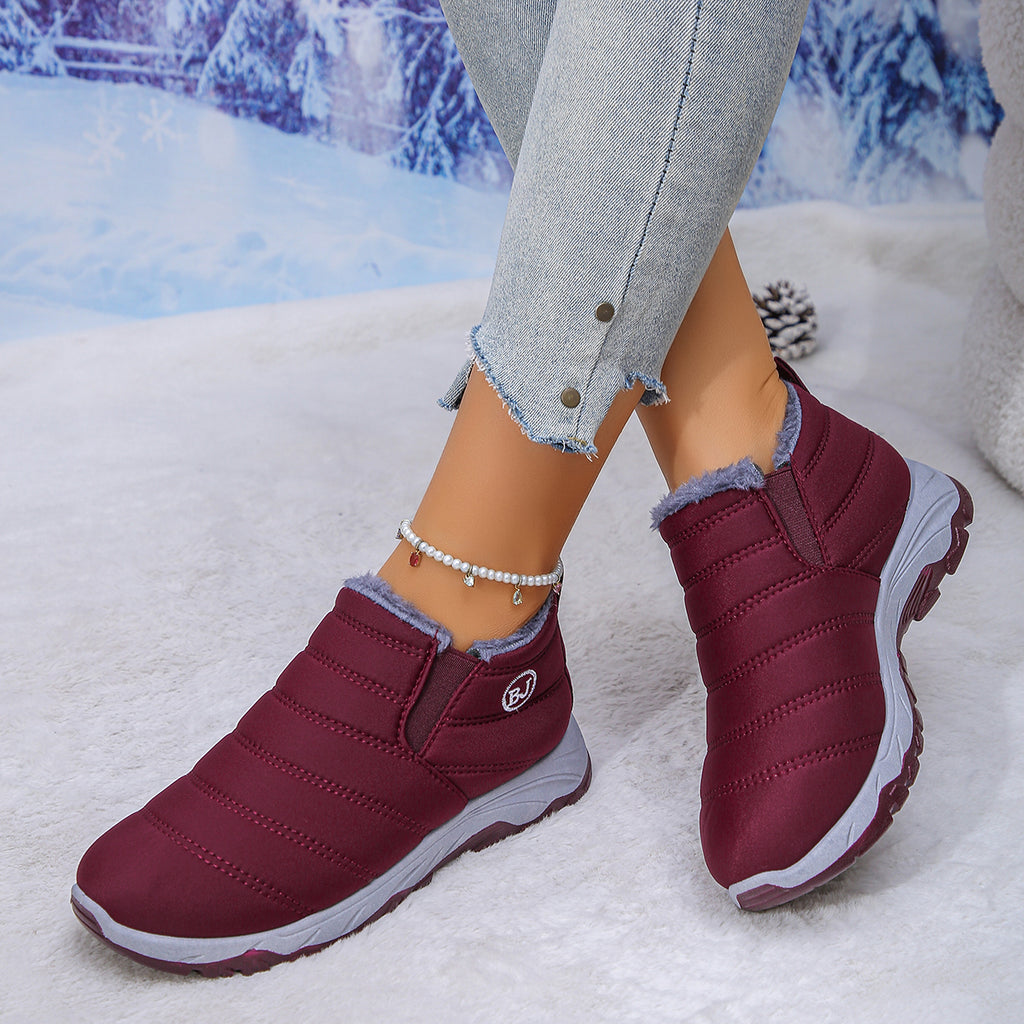 CIORWomensSnowBootsupperismadeofwaterproofPUorwarmsuedetheinsideisfullylinedwithhighqualityfauxfurwhichiswarmandcomfortablethesolidmoldedrubbersoleisdurableandhasantislipdesignwithdeeptreadwhichissuit