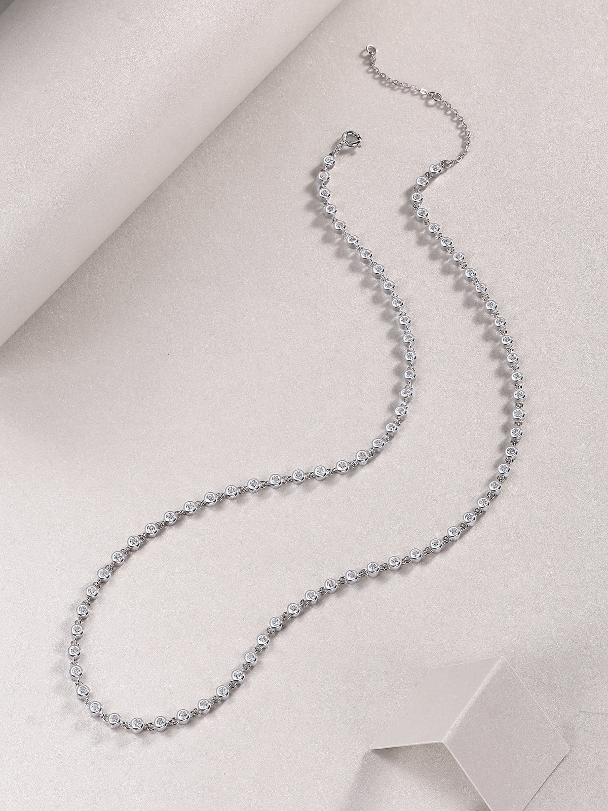 Ring Heart Whisper - A Fashionable And Light Luxury Jewelry Pendant Necklace Set With Top-quality Moissanite, S925 Silver Plated Platinum