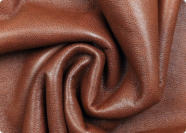 Giacca invernale con cappuccio in pelliccia