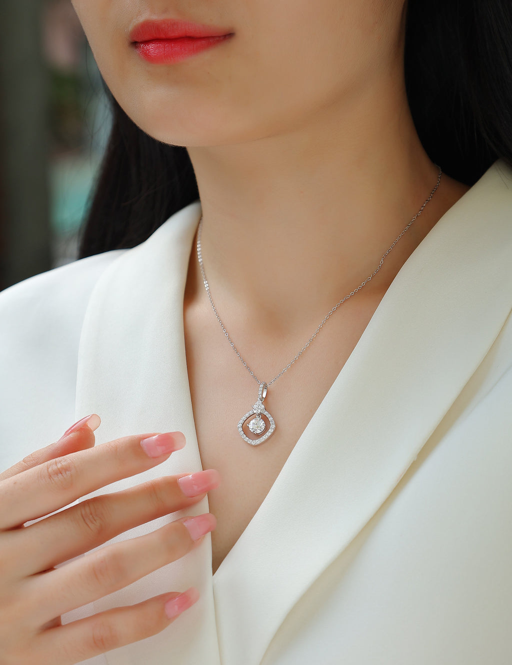 Starlight Heart Language - A Fashionable And Light Luxury Jewelry Pendant Necklace Set With Top-quality Moissanite, S925 Silver Plated Platinum