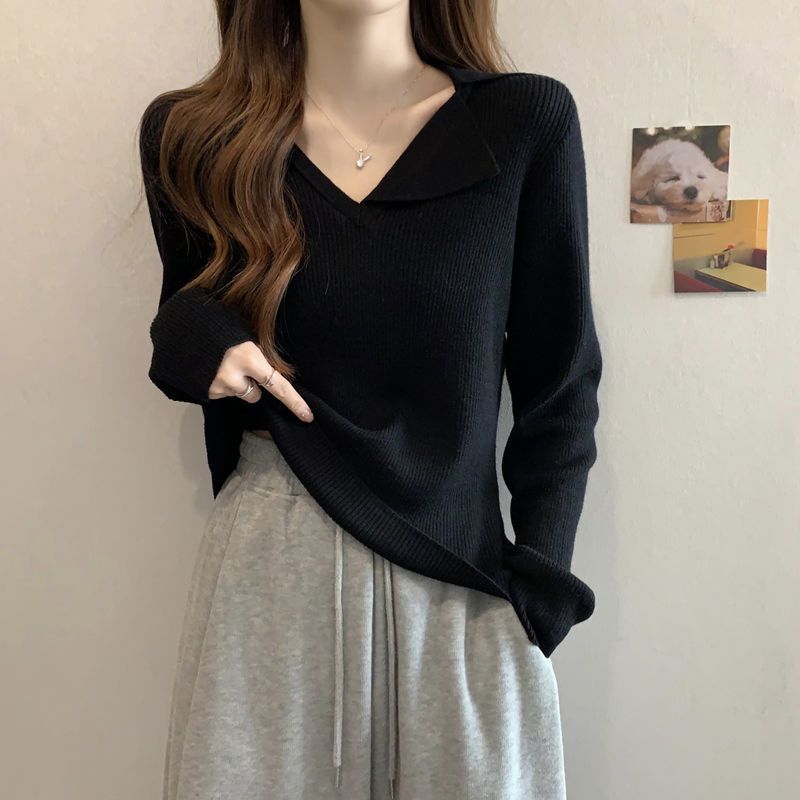 Striped Knitted Base Layer Figure-flattering V-neck Top