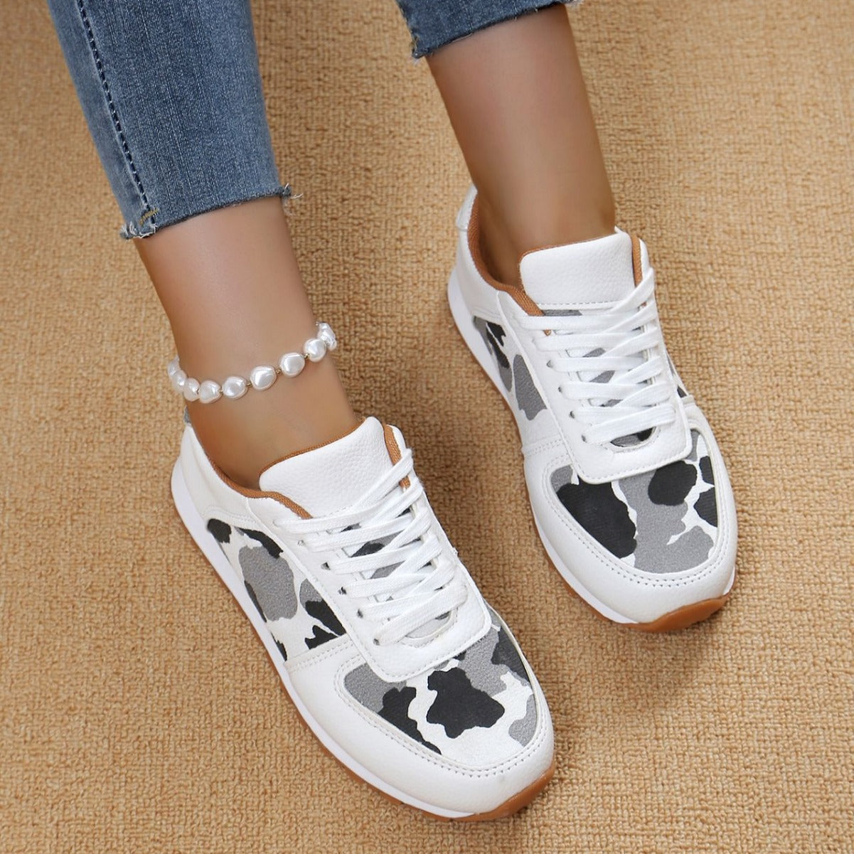 European And American Style Round Toe Thick Soled Color Blocked Low Top Sneakers