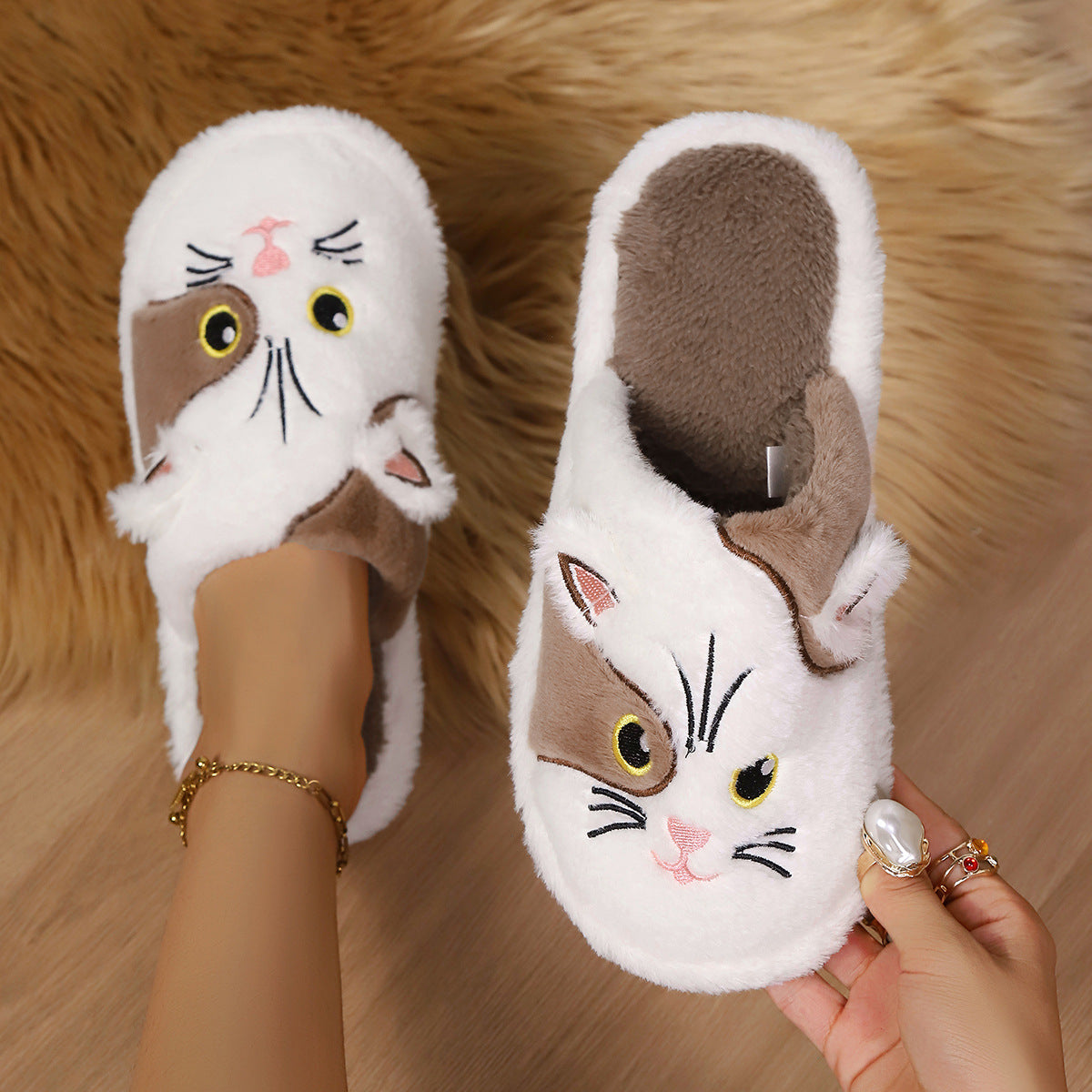 Women's Cotton Slippers Minimalist Design Winter Cartoon Pattern