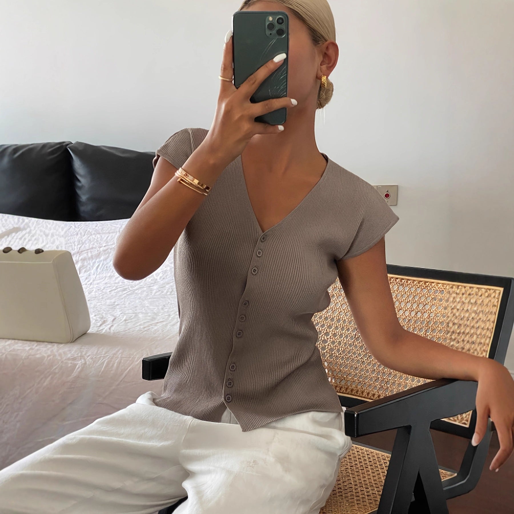 Women's Solid Color Casual Knit Fitted Shoulder V-neck Short Sleeve