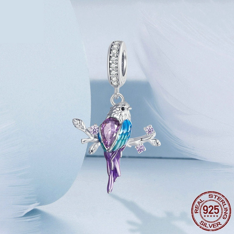 DIY Pendant Accessory Featuring A Dripping-oil Kingfisher Design