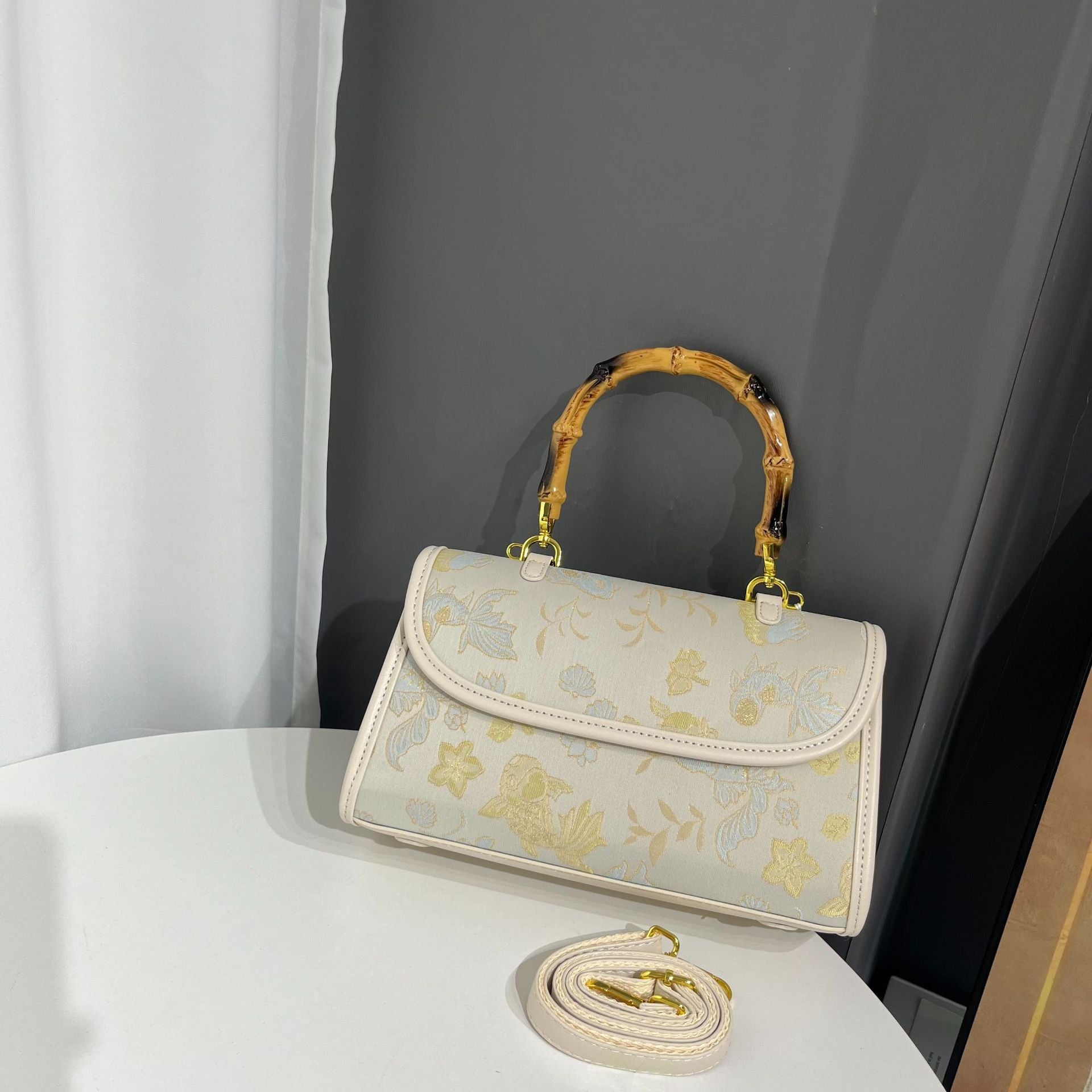 Vintage Chinese-style Handbag With Atmospheric Retro Patterns Made From Xiangyun Silk