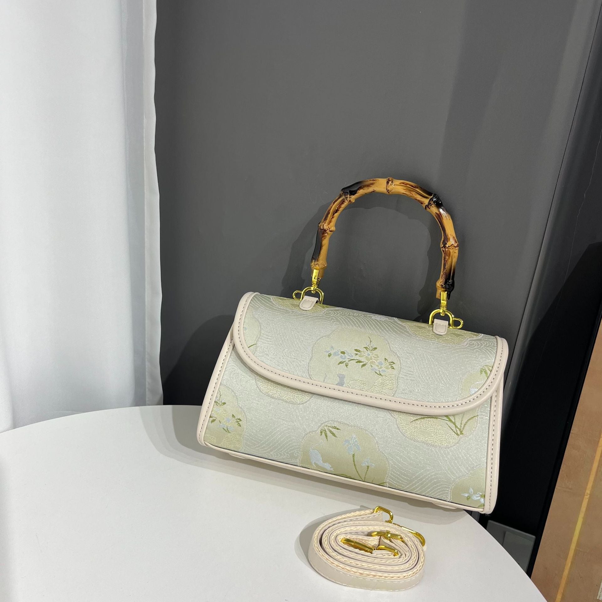 Vintage Chinese-style Handbag With Atmospheric Retro Patterns Made From Xiangyun Silk